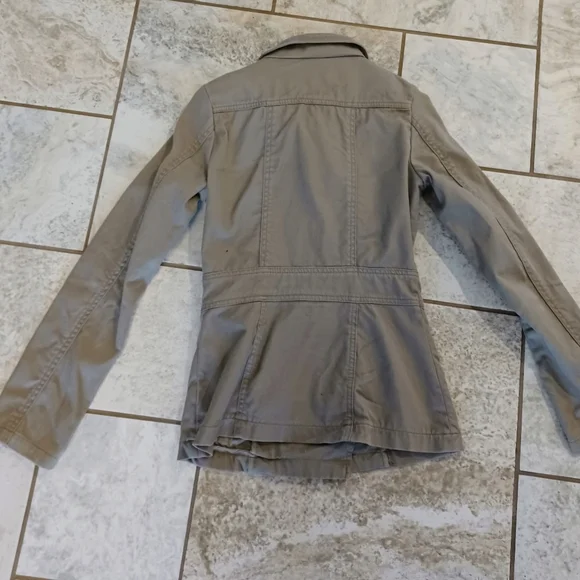 H&M jacket - Picture 2 of 3